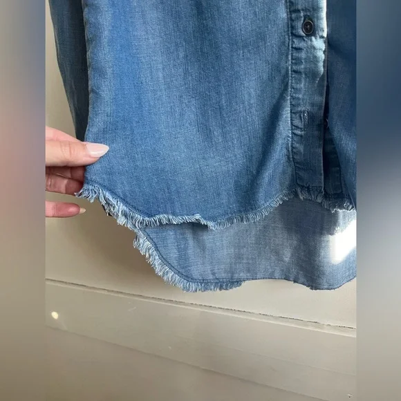 Cloth and Stone Anthropology Chambray Shirt Size Small - Picture 4 of 7